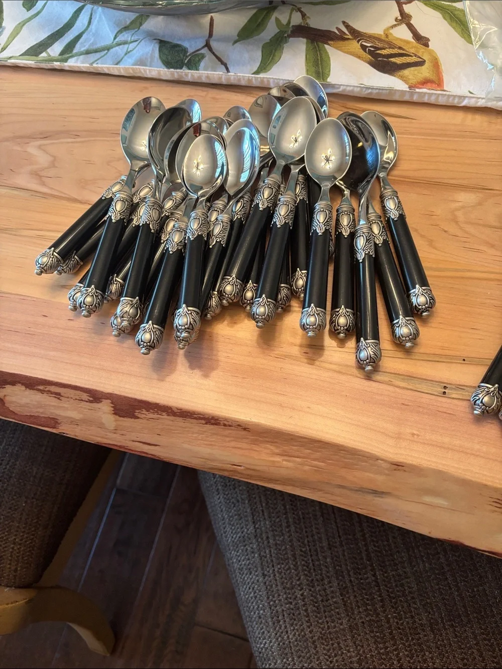 Hampton Silversmiths San Remo stainless set of 36 pieces